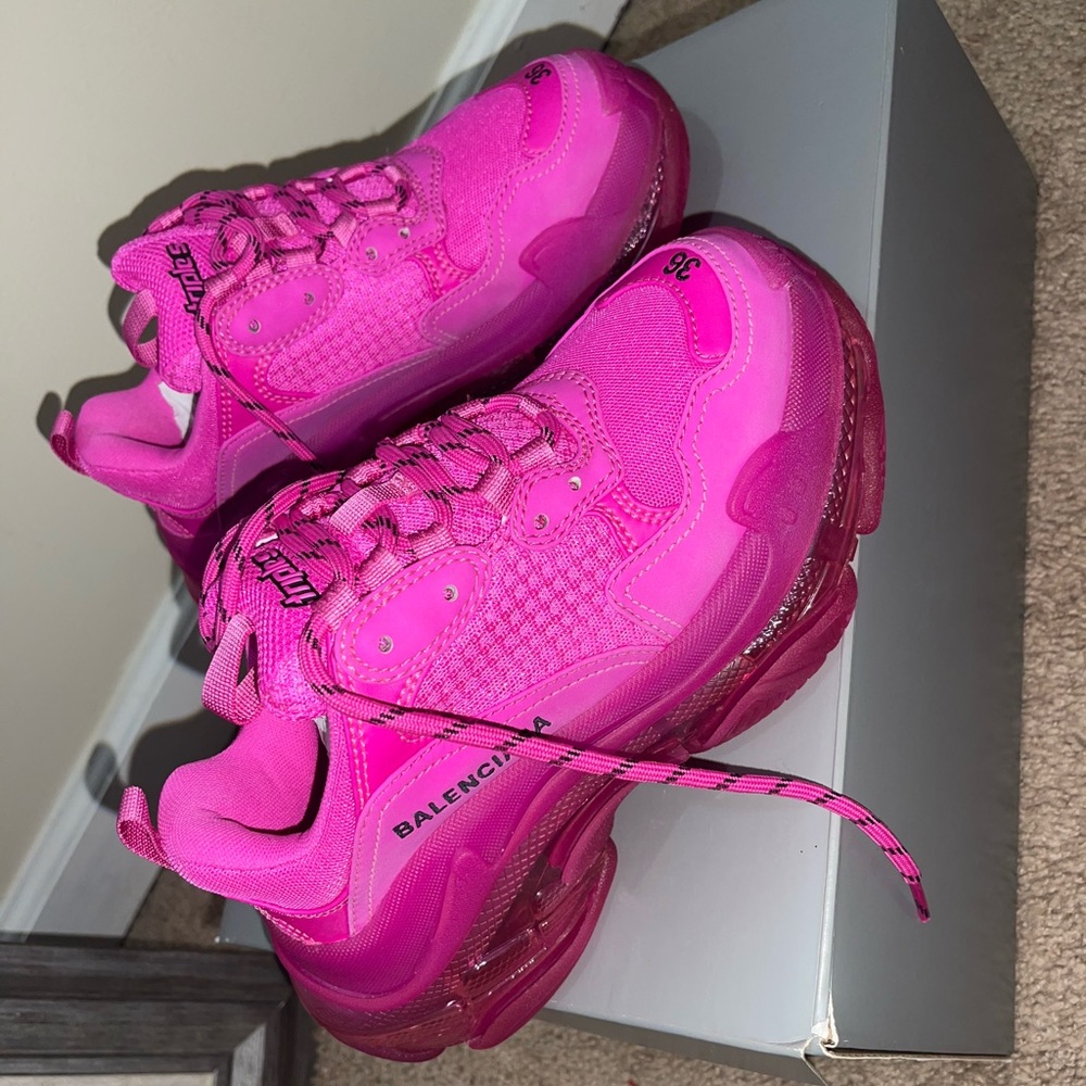 Perfect condition! Worn once size 7 female $790